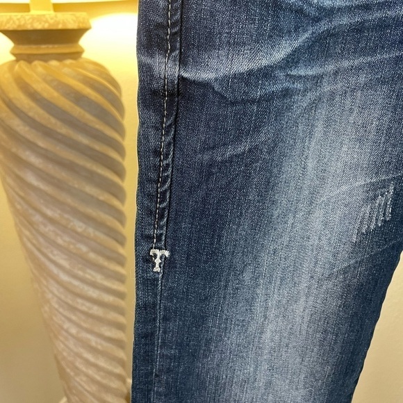 Cowgirl Tuff Jeans - Picture 3 of 6